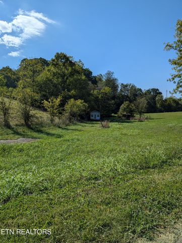 813 Hide A Way Rd, Dandridge, TN 37725