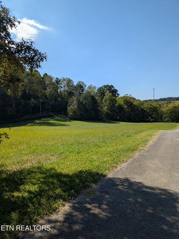 813 Hide A Way Rd, Dandridge, TN 37725