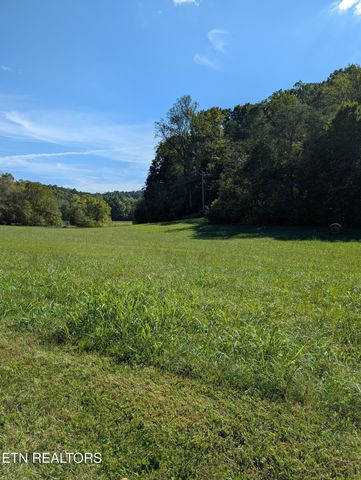 813 Hide A Way Rd, Dandridge, TN 37725