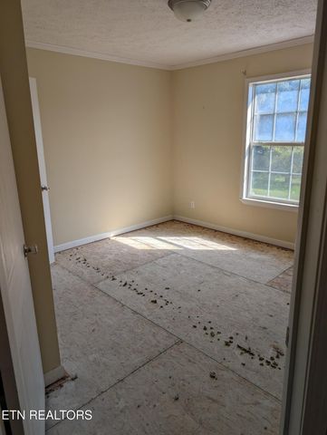 813 Hide A Way Rd, Dandridge, TN 37725