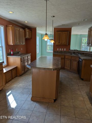 813 Hide A Way Rd, Dandridge, TN 37725