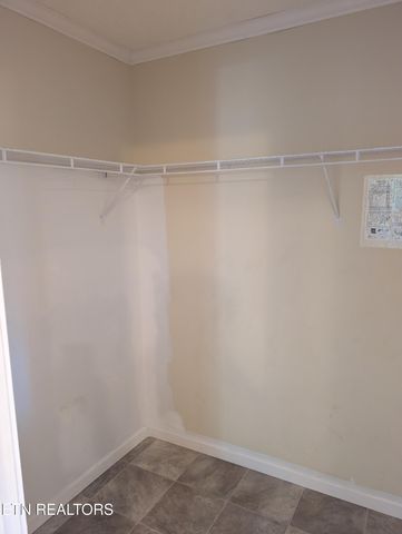 813 Hide A Way Rd, Dandridge, TN 37725