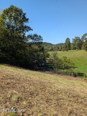 813 Hide A Way Rd, Dandridge, TN 37725