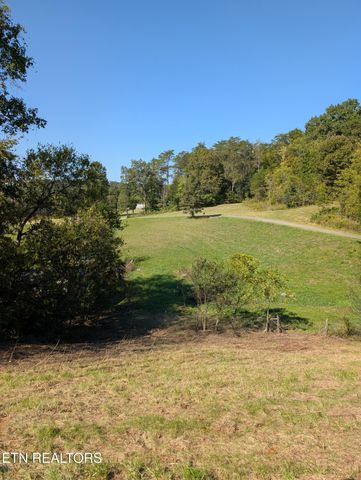 813 Hide A Way Rd, Dandridge, TN 37725