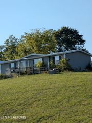 813 Hide A Way Rd, Dandridge, TN 37725
