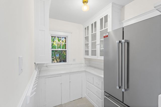 8 Wright St 2, Cambridge, MA 02138