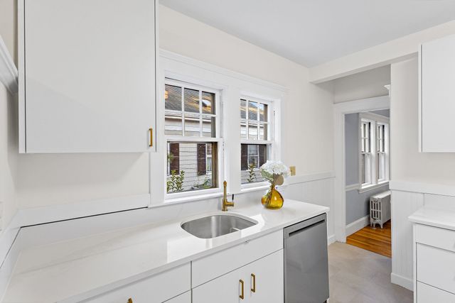 8 Wright St 2, Cambridge, MA 02138