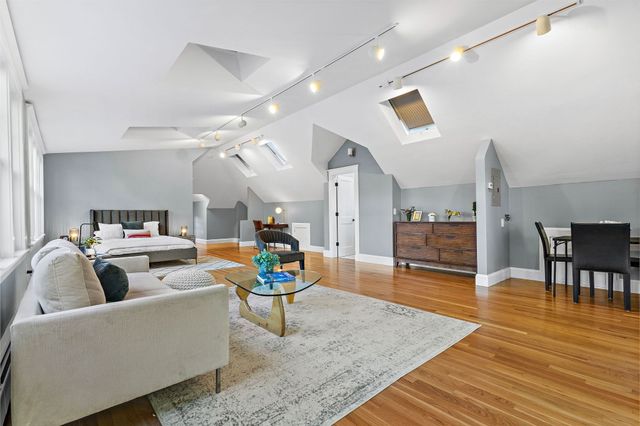 8 Wright St 2, Cambridge, MA 02138