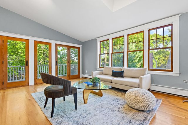 8 Wright St 2, Cambridge, MA 02138
