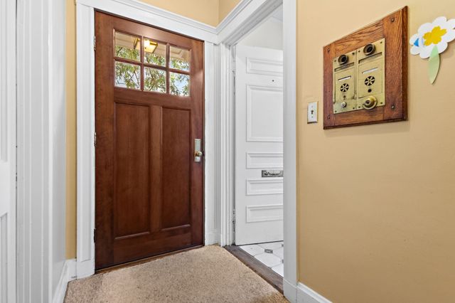 8 Wright St 2, Cambridge, MA 02138