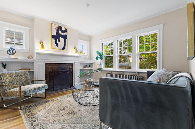 8 Wright St 2, Cambridge, MA 02138