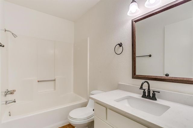 1824 Fairmount Avenue 1824, Fort Worth, TX 76110