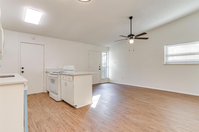 1824 Fairmount Avenue 1824, Fort Worth, TX 76110