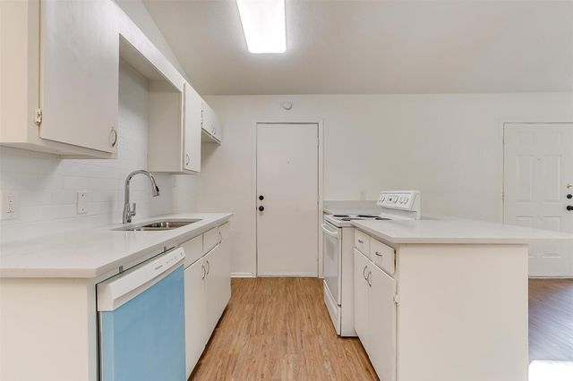 1824 Fairmount Avenue 1824, Fort Worth, TX 76110