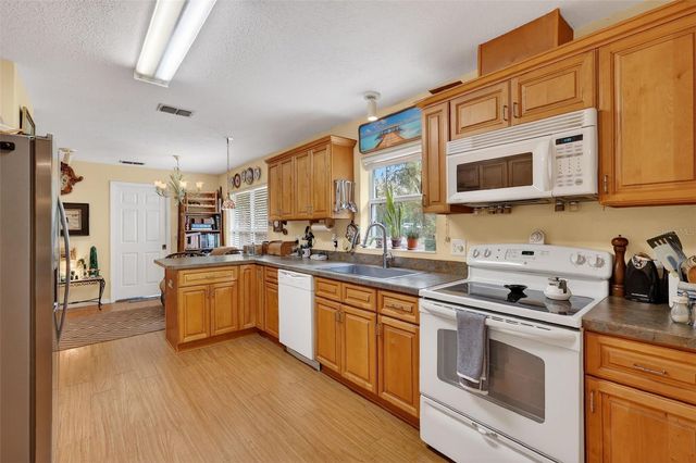 3336 COUNTY ROAD 510A, Wildwood, FL 34785