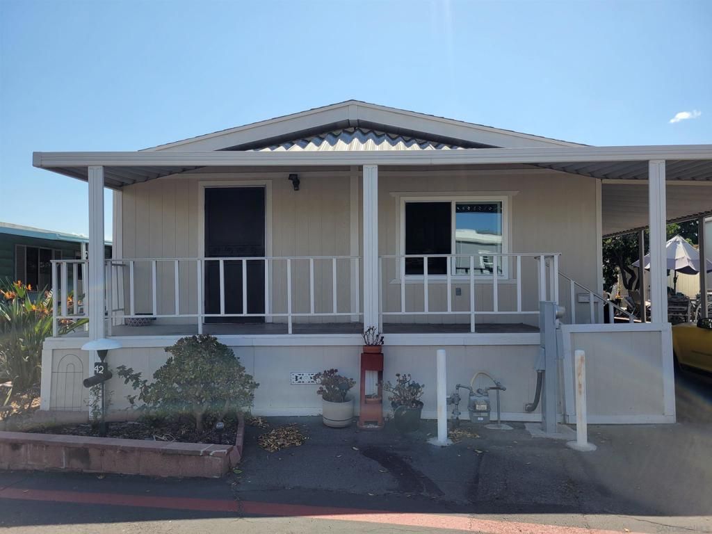 1515 E Capalina Rd SPC 42, San Marcos, CA 92069 — exterior