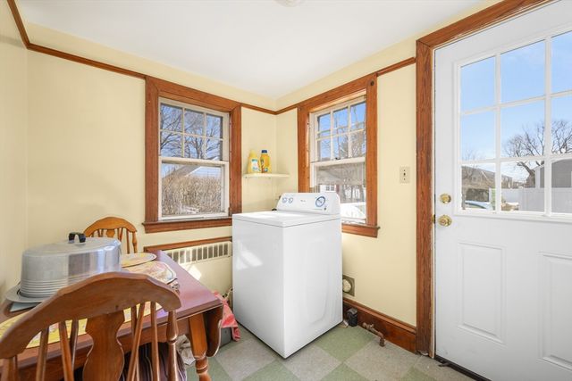 65 Louis St, Barnstable, MA 02601