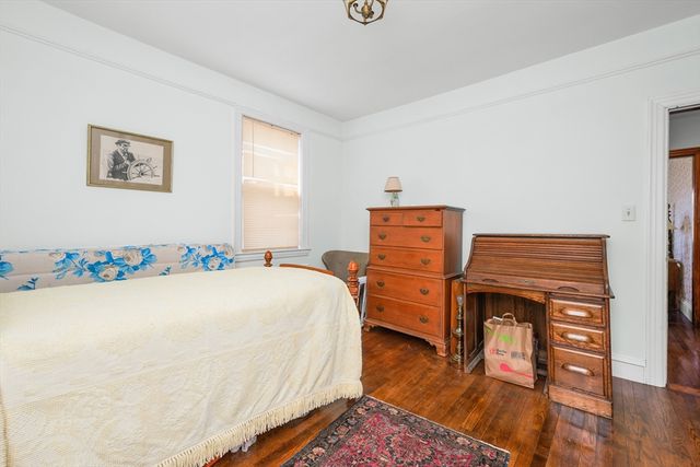 65 Louis St, Barnstable, MA 02601