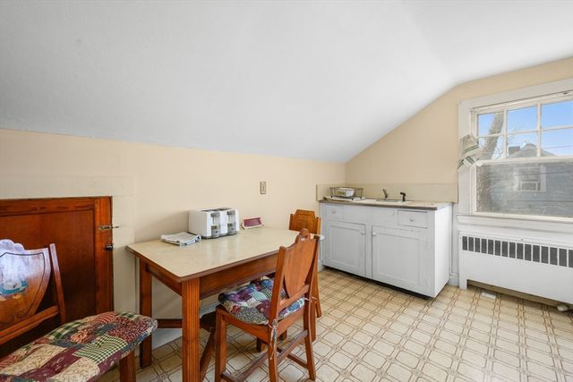 65 Louis St, Barnstable, MA 02601