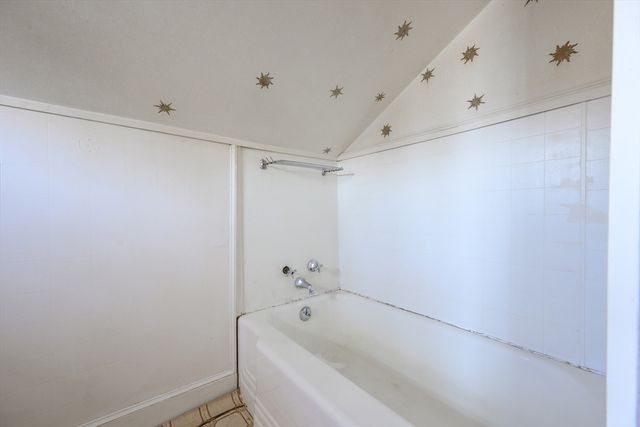 65 Louis St, Barnstable, MA 02601