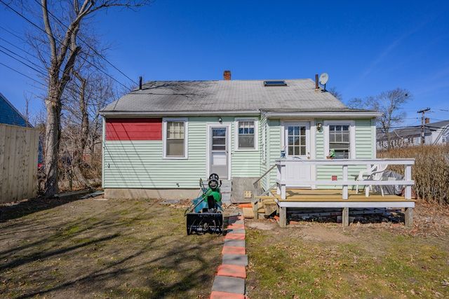 65 Louis St, Barnstable, MA 02601