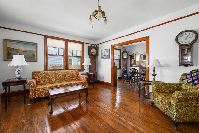 65 Louis St, Barnstable, MA 02601