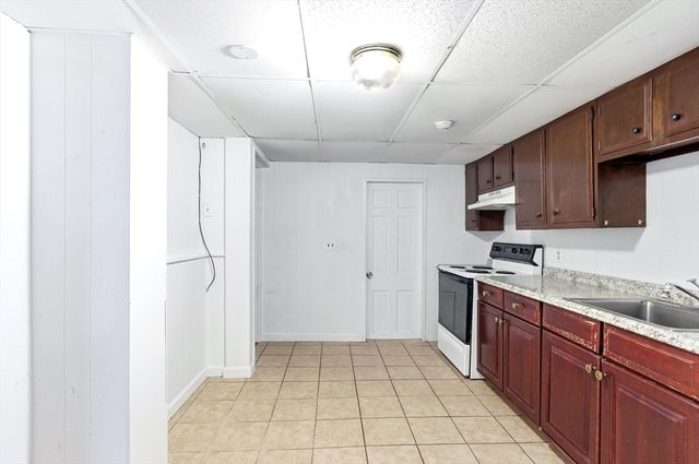 2-4 Acorn St 77 Main A, Malden, MA 02148