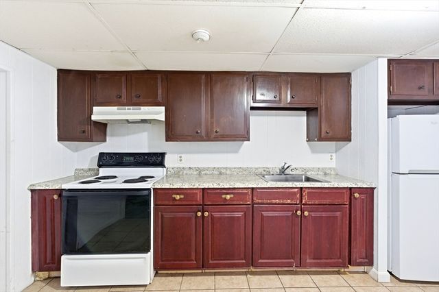 2-4 Acorn St 77 Main A, Malden, MA 02148