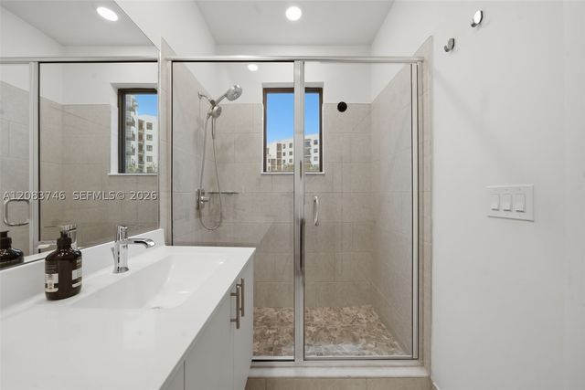 4519 NW 84th Ave, Doral, FL 33166