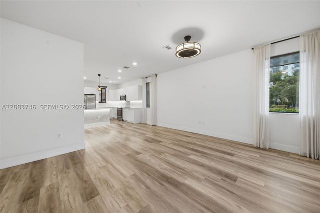 4519 NW 84th Ave, Doral, FL 33166