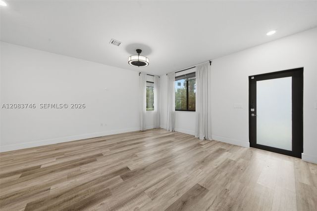 4519 NW 84th Ave, Doral, FL 33166