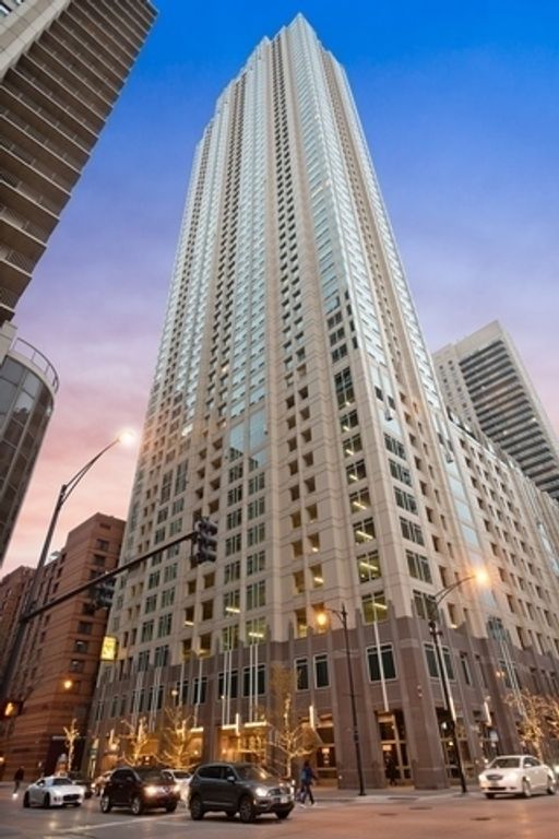 33 W Ontario Street 16I, Chicago, IL 60654