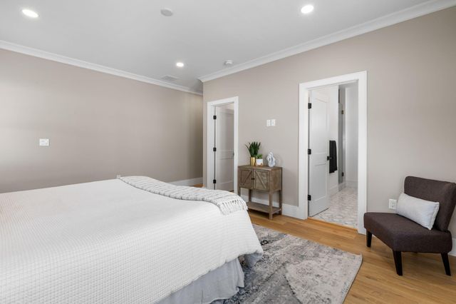 17 Josiah Path, Falmouth, MA 02540