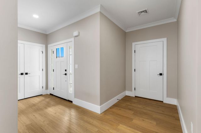 17 Josiah Path, Falmouth, MA 02540