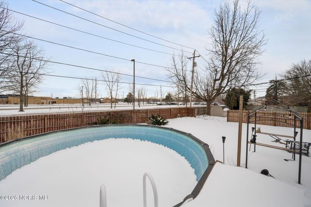 4834 Glen Oaks Drive, Toledo, OH 43613