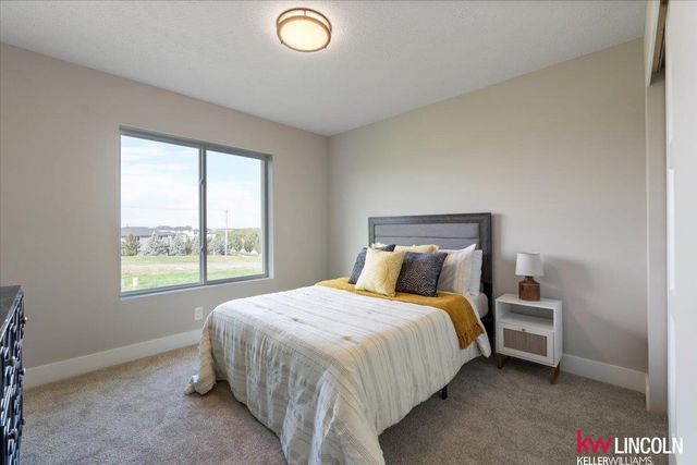 7308 N 10th Street, Lincoln, NE 68521