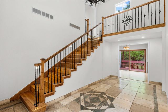 701 GLENWOOD CT, Columbia, MO 65203