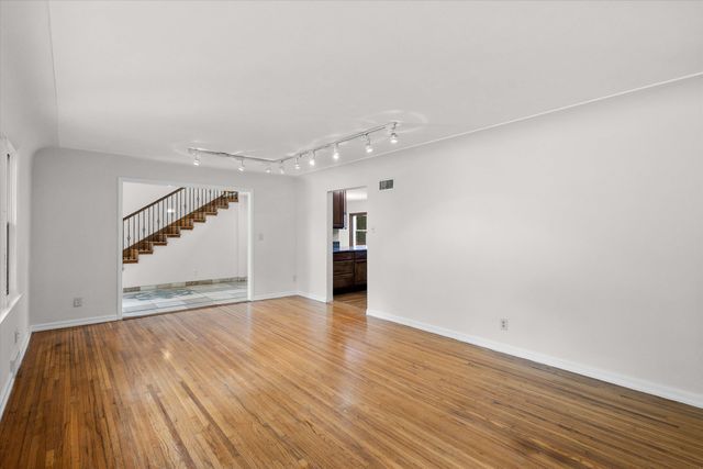 701 GLENWOOD CT, Columbia, MO 65203