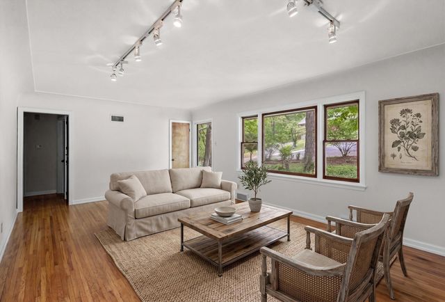 701 GLENWOOD CT, Columbia, MO 65203