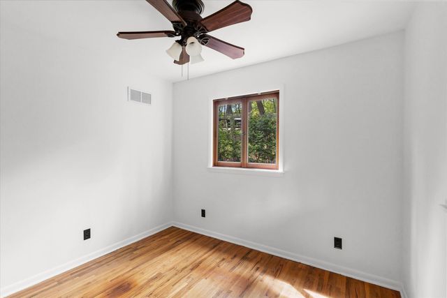 701 GLENWOOD CT, Columbia, MO 65203