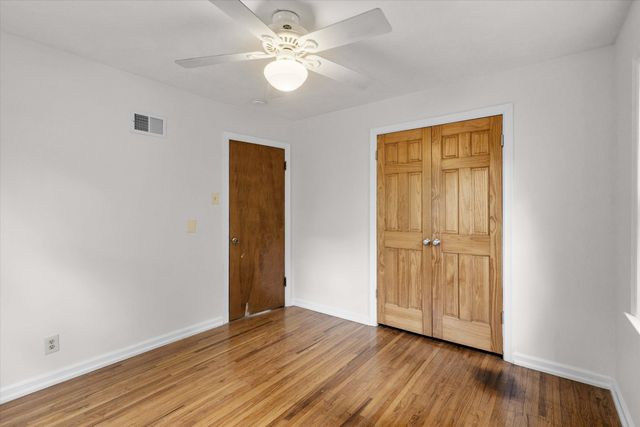 701 GLENWOOD CT, Columbia, MO 65203