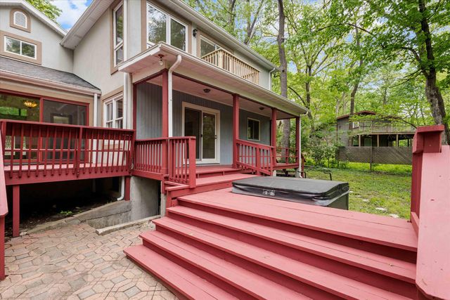 701 GLENWOOD CT, Columbia, MO 65203