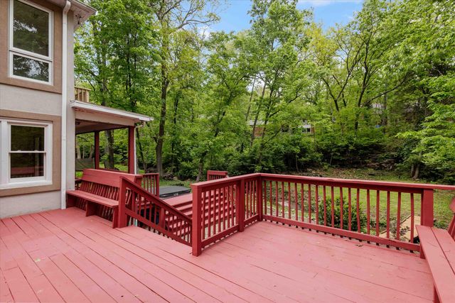 701 GLENWOOD CT, Columbia, MO 65203