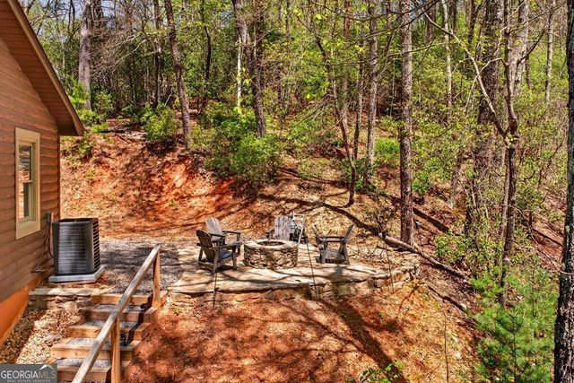 564 Weaver Creek Lane, Blue Ridge, GA 30513