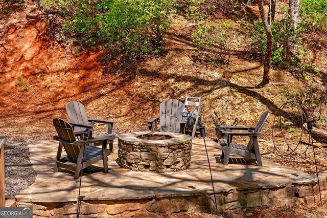 564 Weaver Creek Lane, Blue Ridge, GA 30513