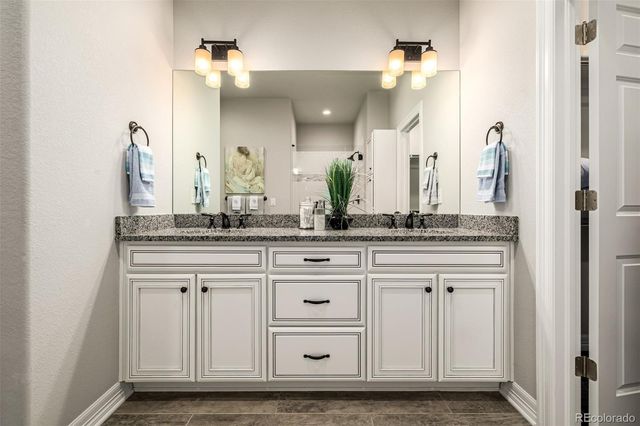 22654 E Henderson Drive, Aurora, CO 80016