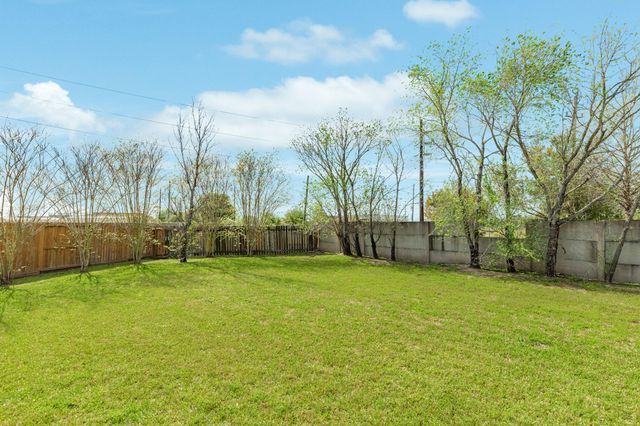 13417 Star Creek Lane, Rosharon, TX 77583