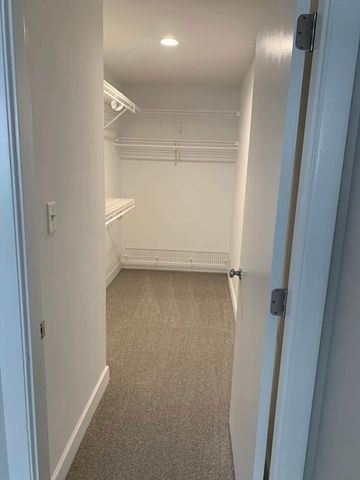 1 Stonehill 3C, Stoneham, MA 02180