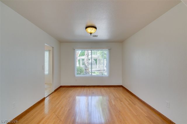 8224 Tivoli Cove Drive, Las Vegas, NV 89128