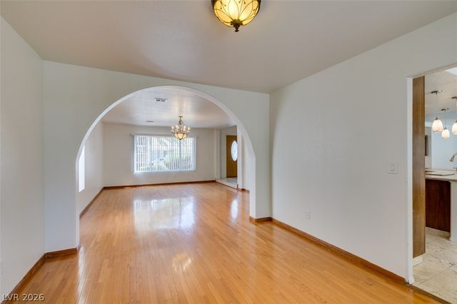 8224 Tivoli Cove Drive, Las Vegas, NV 89128